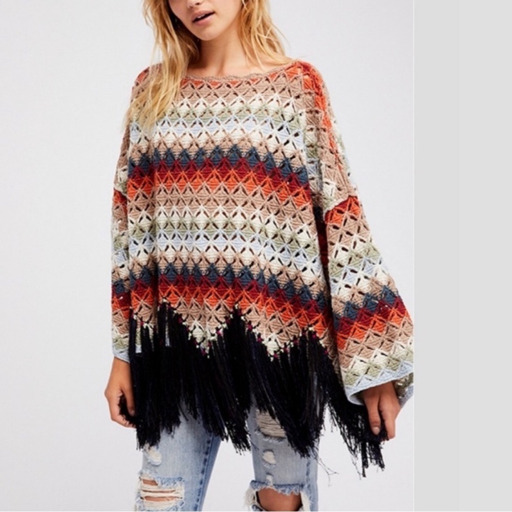 Free People EUC Boho Crochet Fringe Sweater Poncho Oversized XS/S